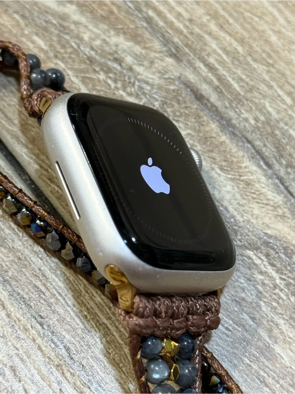 Apple Watch Series 8 41mm GPS + Cellular Starlight Aluminum Apple Watch